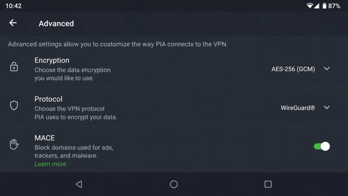 Private Internet Access Android app showing the advanced settings screen with encryption, protocol and MACE toggles visible.