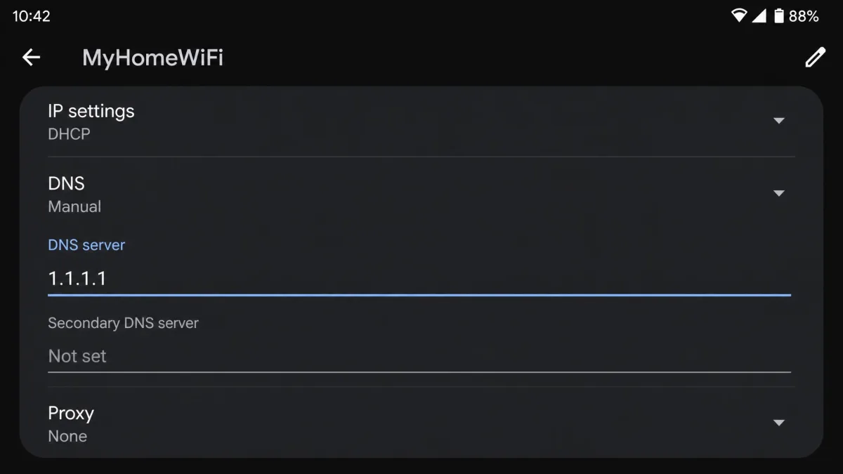 An Android Wi-Fi connection's settings with DNS switched to manual and 1.1.1.1 entered as the server.