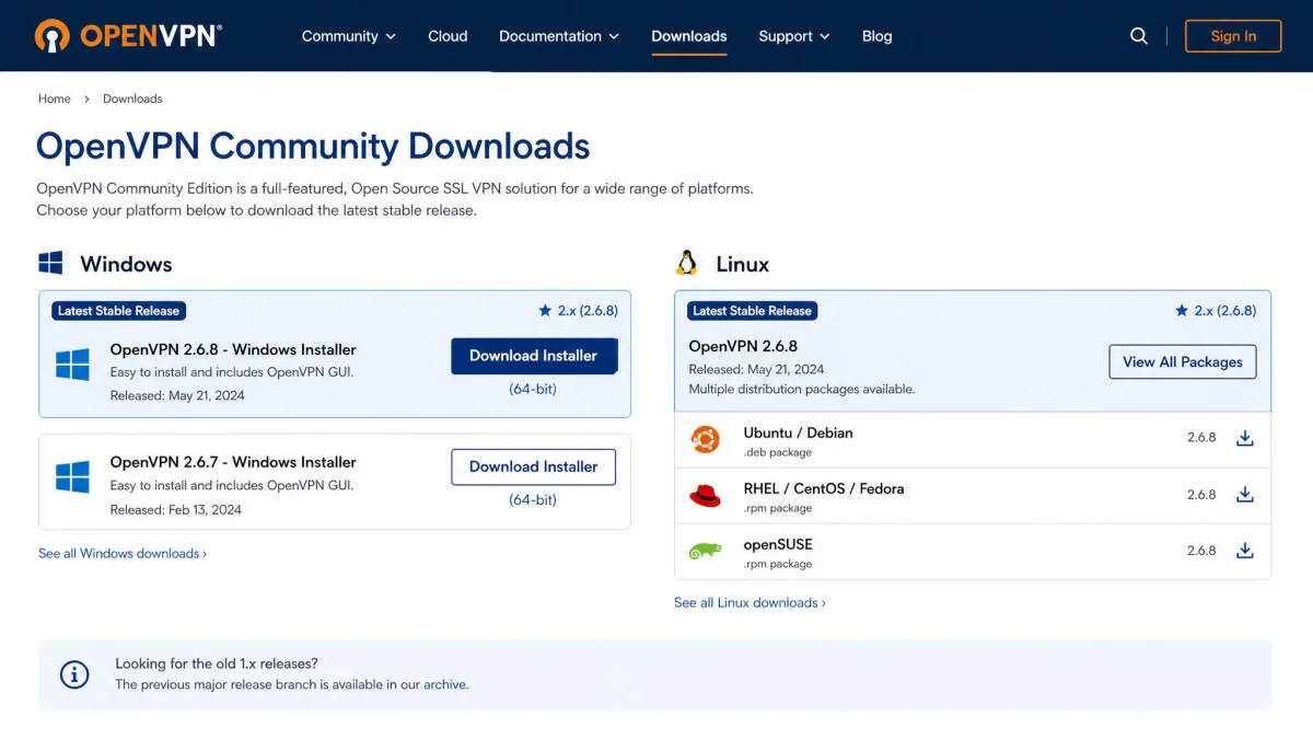 The OpenVPN community downloads page showing the Windows installer and Linux package options, with the current 2.x release highlighted at the top of the list.