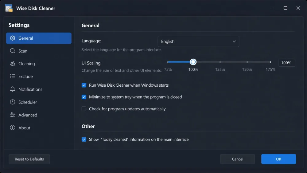 The Wise Disk Cleaner settings screen in dark mode, showing the language dropdown and a UI scaling slider.